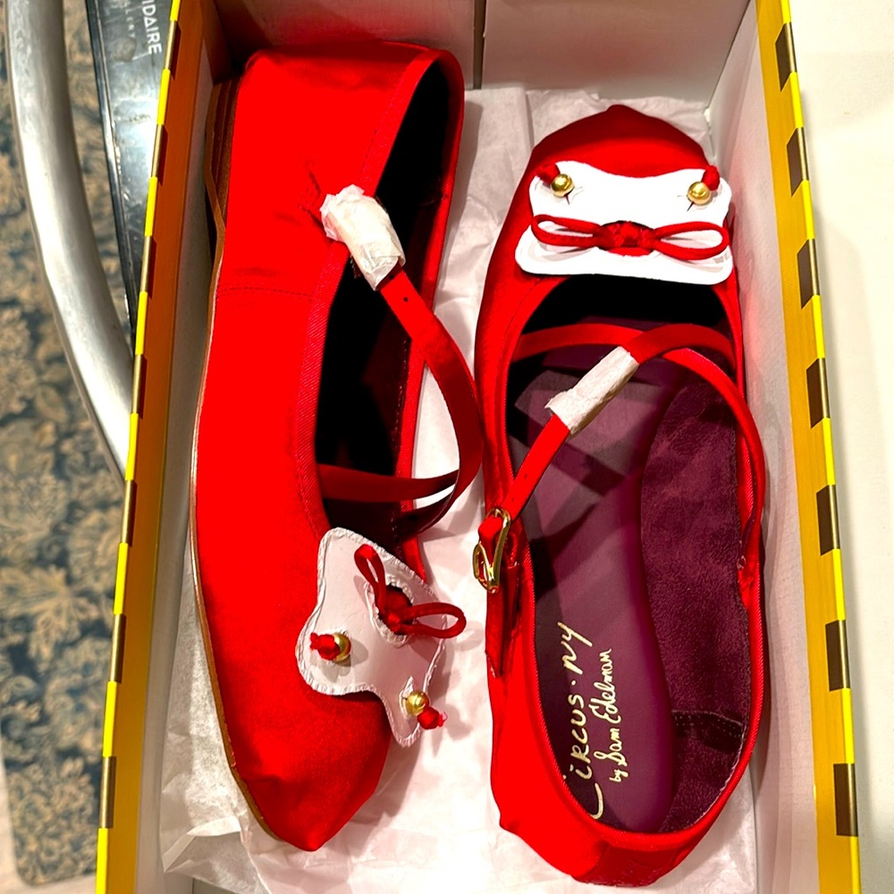 New w tag Sam Edelman zuri.  Got in a different color